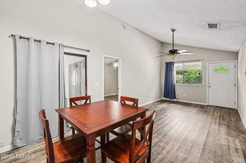 2483 Whispering Woods Boulevard #3, Jacksonville FL - photo 10 of 31