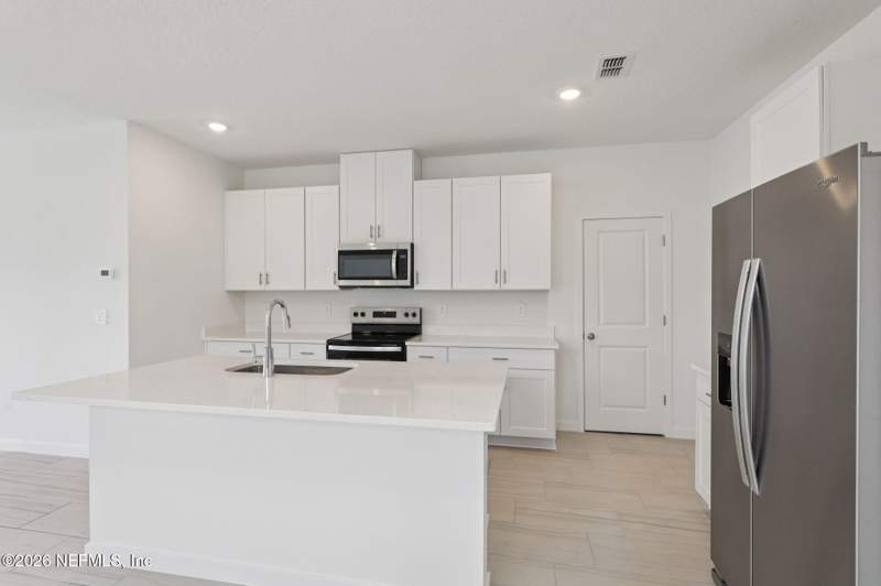 4 bedroom Single Family Residence at 10754 Lishwood Way, Kings Preserve, Jacksonville — photo 4