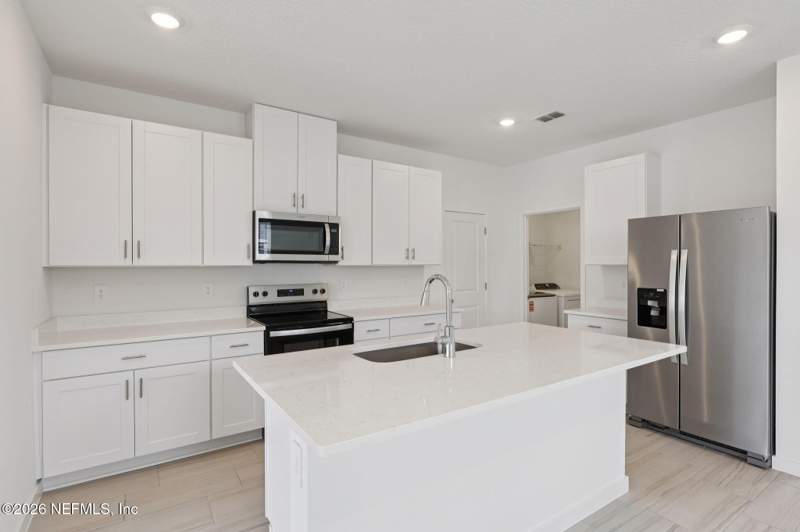 4 bedroom Single Family Residence at 10754 Lishwood Way, Kings Preserve, Jacksonville — photo 3