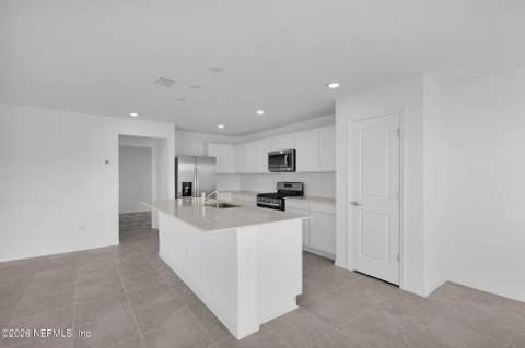 7087 Sandperch Street, Jacksonville FL - photo 8 of 33