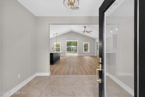 464 E Shuey Avenue, Macclenny FL - photo 9 of 59