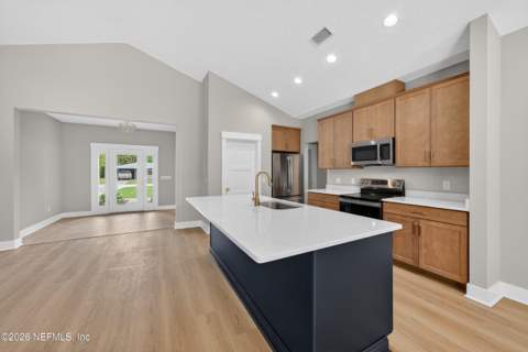 464 E Shuey Avenue, Macclenny FL - photo 14 of 59