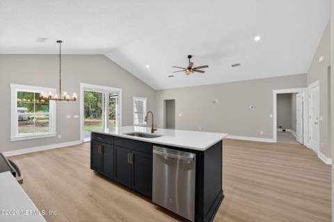 464 E Shuey Avenue, Macclenny FL - photo 17 of 59