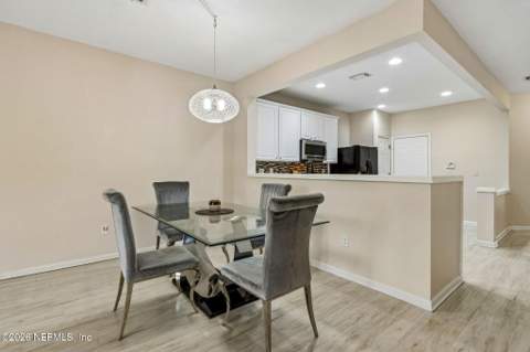 4193 Marblewood Lane, Jacksonville FL - photo 13 of 43