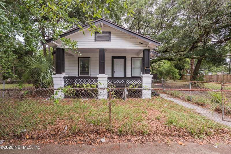 3 bedroom Single Family Residence at 1045 E 11th Street, Richardsons, Jacksonville — photo 1