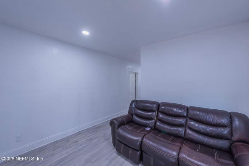 3 bedroom Single Family Residence at 1045 E 11th Street, Richardsons, Jacksonville — photo 4