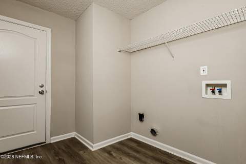 9750 Hazel Lake Drive, Jacksonville FL - photo 15 of 21