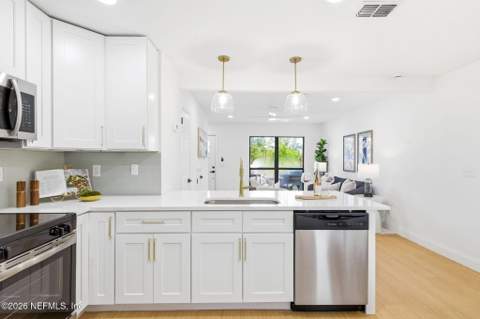 2513 Waters Edge Drive, Neptune Beach FL - photo 9 of 17