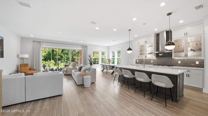 5 bedroom Single Family Residence at 10067 Koster Street, Edison, Jacksonville — photo 4
