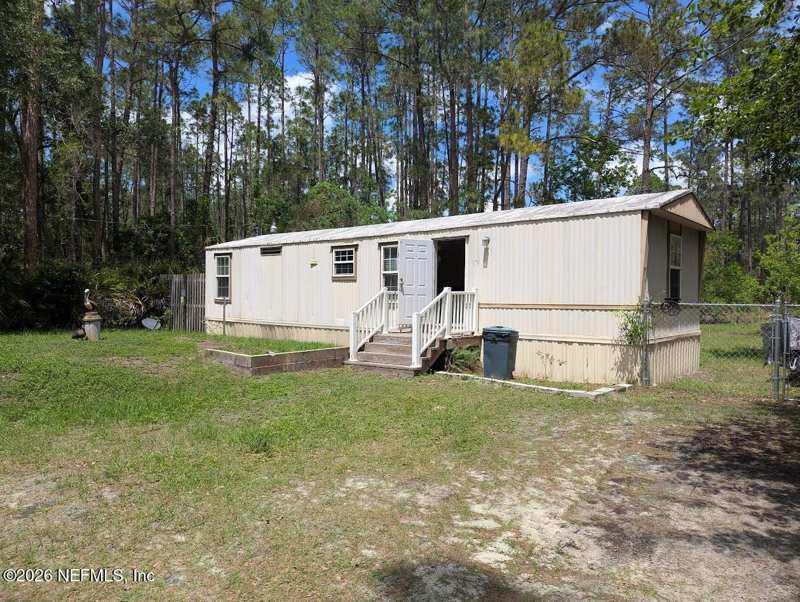 2 bedroom Manufactured Home at 104 Moore Avenue, Interlachen Lakes Estates, Interlachen — photo 1