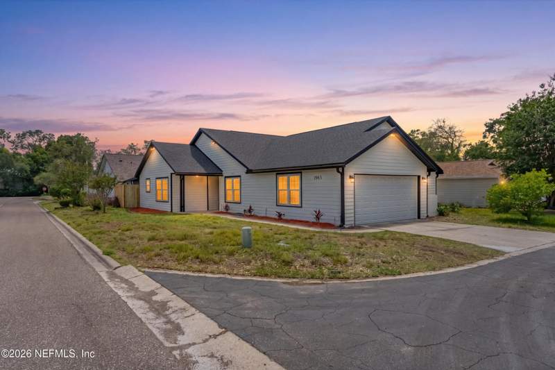 3 bedroom Single Family Residence at 1963 Acorn Run, Cedar Bend, Orange Park — photo 2