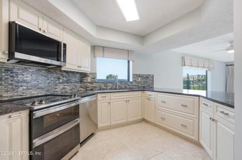 1951 Ocean Drive #1B, Jacksonville Beach FL - photo 18 of 34