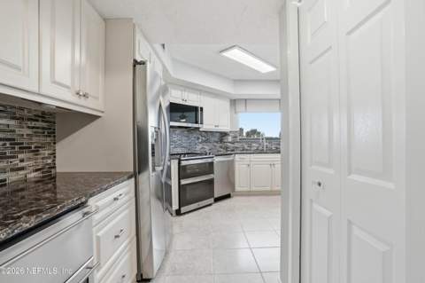 1951 Ocean Drive #1B, Jacksonville Beach FL - photo 19 of 34