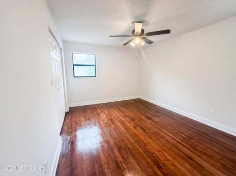 7520 Altus Drive, Jacksonville FL - photo 11 of 18