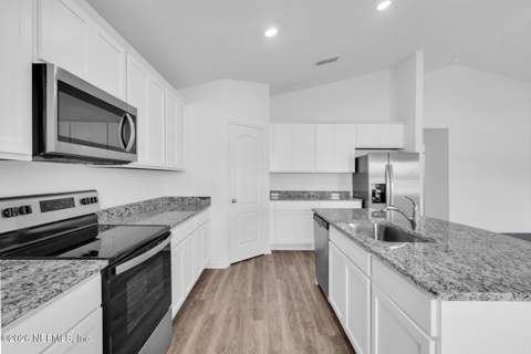 3219 Cottage Hill Place, Green Cove Springs FL - photo 8 of 33