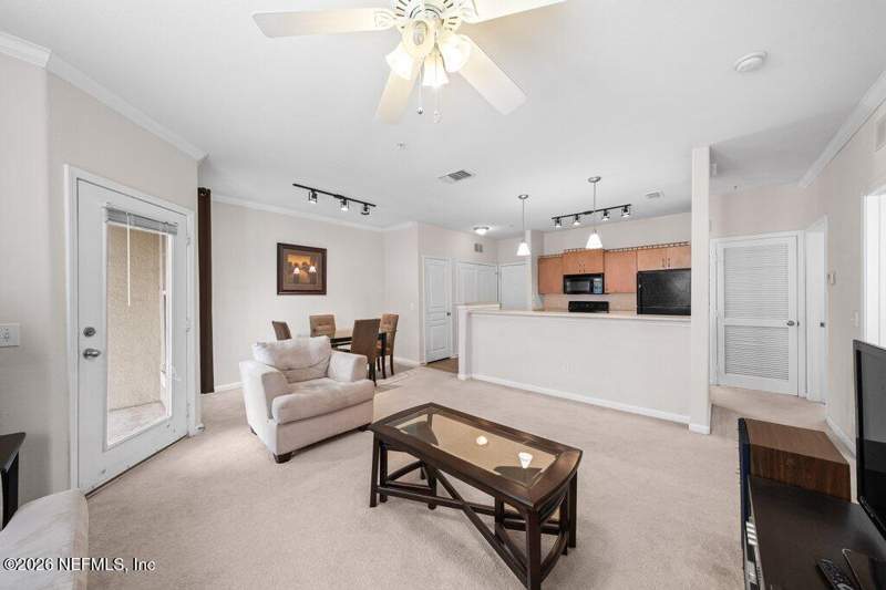 1 bedroom Condominium at 8290 Gate Parkway #311, Gardens Of Bridgehampton, Jacksonville — photo 2