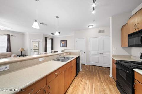 8290 Gate Parkway #311, Jacksonville FL - photo 6 of 23