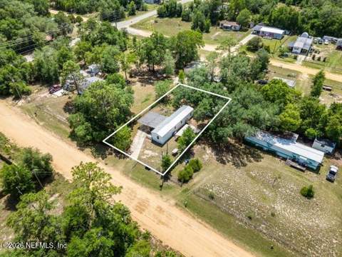207 Milton Avenue, Interlachen FL - photo 11 of 38