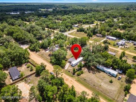 207 Milton Avenue, Interlachen FL - photo 13 of 38