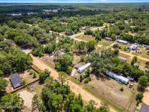 207 Milton Avenue, Interlachen FL - photo 14 of 38