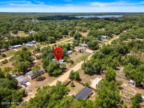 207 Milton Avenue, Interlachen FL - photo 15 of 38