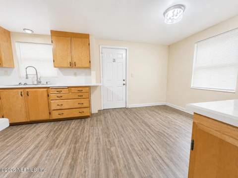 6009 Verdes Road, Jacksonville FL - photo 12 of 33