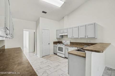 3265 Silverado Circle, Green Cove Springs FL - photo 12 of 29
