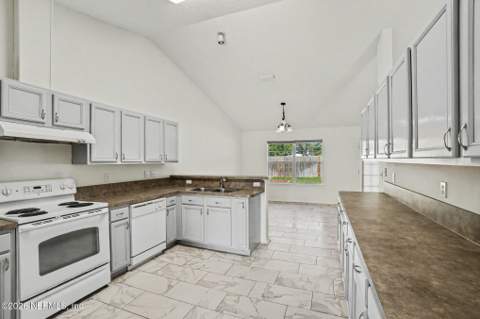 3265 Silverado Circle, Green Cove Springs FL - photo 13 of 29