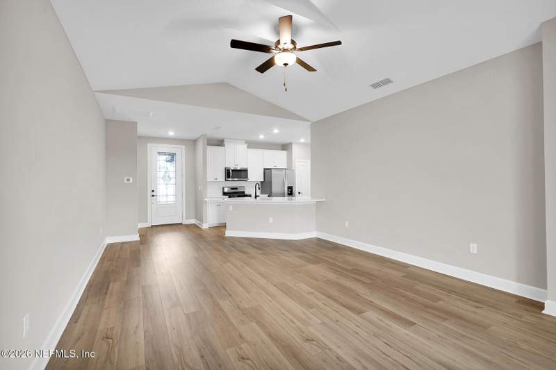 3 bedroom Single Family Residence at 15910 Delicate Arch Avenue, Jacksonville, Jacksonville — photo 4