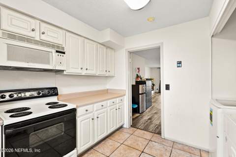 4915 Baymeadows Road #6G, Jacksonville FL - photo 16 of 45