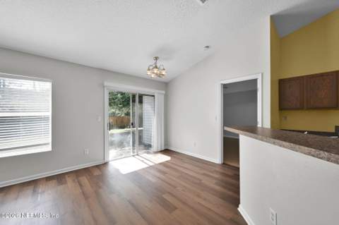 10810 Stanton Hills Drive, Jacksonville FL - photo 15 of 34