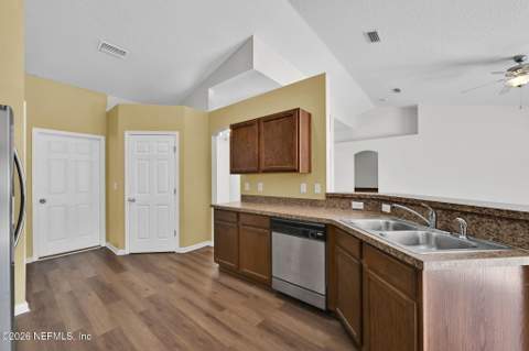 10810 Stanton Hills Drive, Jacksonville FL - photo 18 of 34