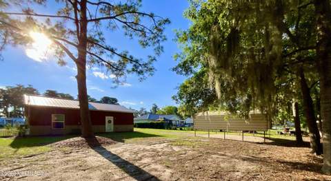 529 SE 5th Avenue, Melrose FL - photo 18 of 54