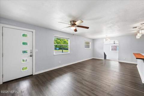 5068 Andrew Robinson Drive, Jacksonville FL - photo 6 of 32