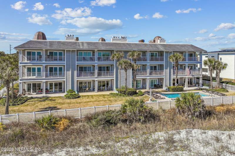 2 bedroom Condominium at 701 Beach Avenue #201, Le Chateau, Atlantic Beach — photo 4