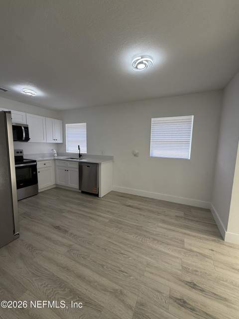 4828 Lambing Road, Jacksonville FL - photo 6 of 33