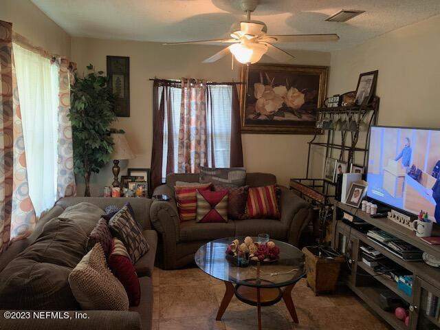 3 bedroom Single Family Residence at 4126 Connie Street, Moncrief Manor, Jacksonville — photo 4