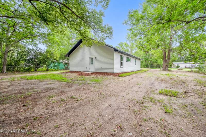 3 bedroom Single Family Residence at 907 N Thompson Street, Temples, Starke — photo 5