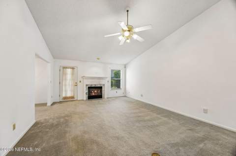 8630 Charlesgate Circle, Jacksonville FL - photo 7 of 50