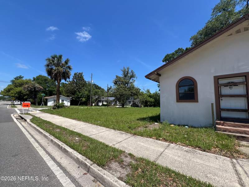 3 bedroom Single Family Residence at 481 Golfair Boulevard, Lees S/d, Jacksonville — photo 4