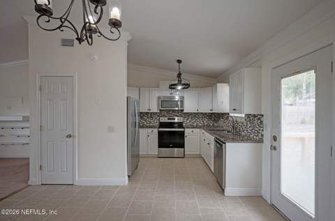 430 SW Jasmine Avenue, Keystone Heights FL - photo 9 of 37