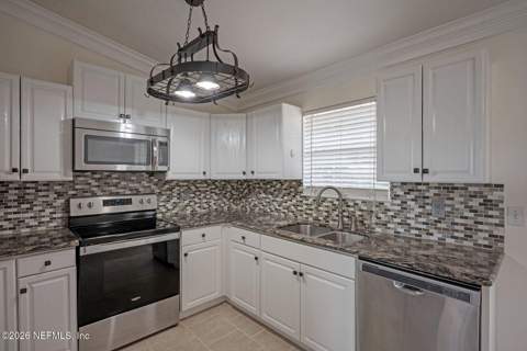 430 SW Jasmine Avenue, Keystone Heights FL - photo 11 of 37