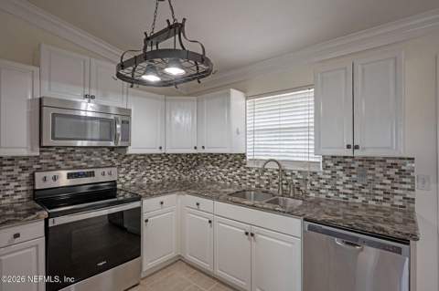430 SW Jasmine Avenue, Keystone Heights FL - photo 13 of 37