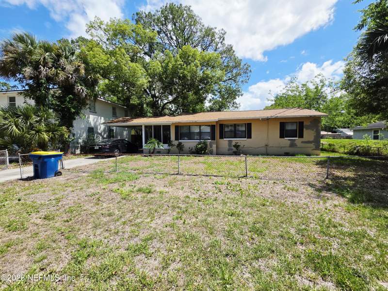 3 bedroom Single Family Residence at 5925 Briley Avenue, Picketts, Jacksonville — photo 2