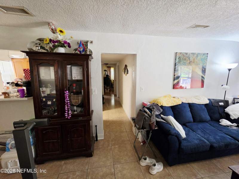 3 bedroom Single Family Residence at 5925 Briley Avenue, Picketts, Jacksonville — photo 5