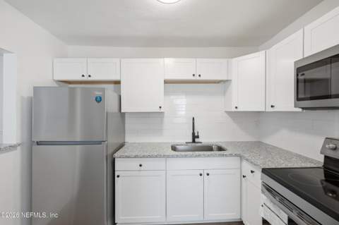 4647 Blount Avenue, Jacksonville FL - photo 13 of 24
