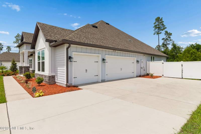 4 bedroom Single Family Residence at 36063 Pitch Lane, Southern Pines, Hilliard — photo 3