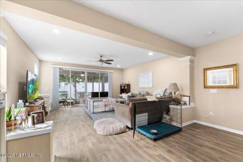 4134 Crownwood Drive, Jacksonville FL - photo 9 of 47