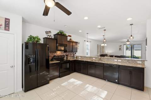 3262 Hidden Meadows Court, Green Cove Springs FL - photo 9 of 51