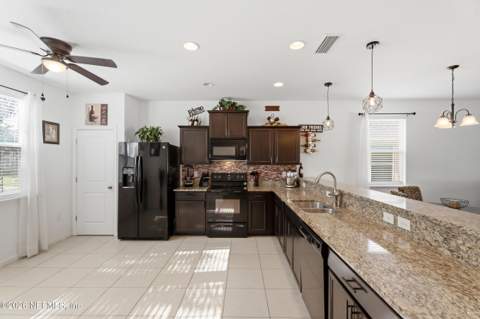 3262 Hidden Meadows Court, Green Cove Springs FL - photo 7 of 51